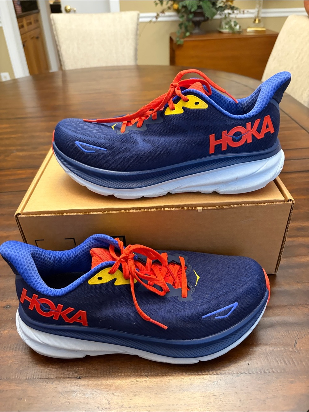 Hoka Blue Wide Clifton 9 US 9.5 ACS